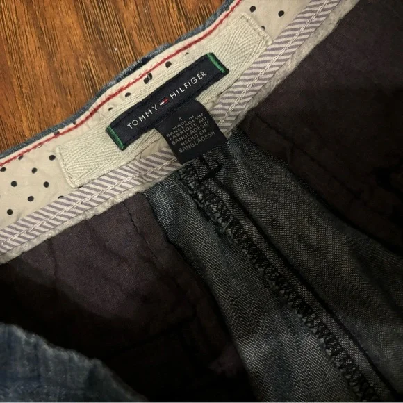 Tommy Hilfiger shorts 4 - Picture 5 of 5